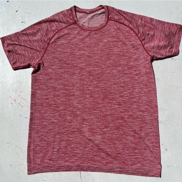 Men's Lululemon T-Shirt Red Solid NO TAG Light Gym Run Gorpcore Yoga Breath - Picture 1 of 13